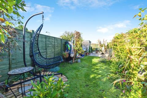 2 bedroom end of terrace house for sale, High Street, Arlesey, Bedfordshire, SG15