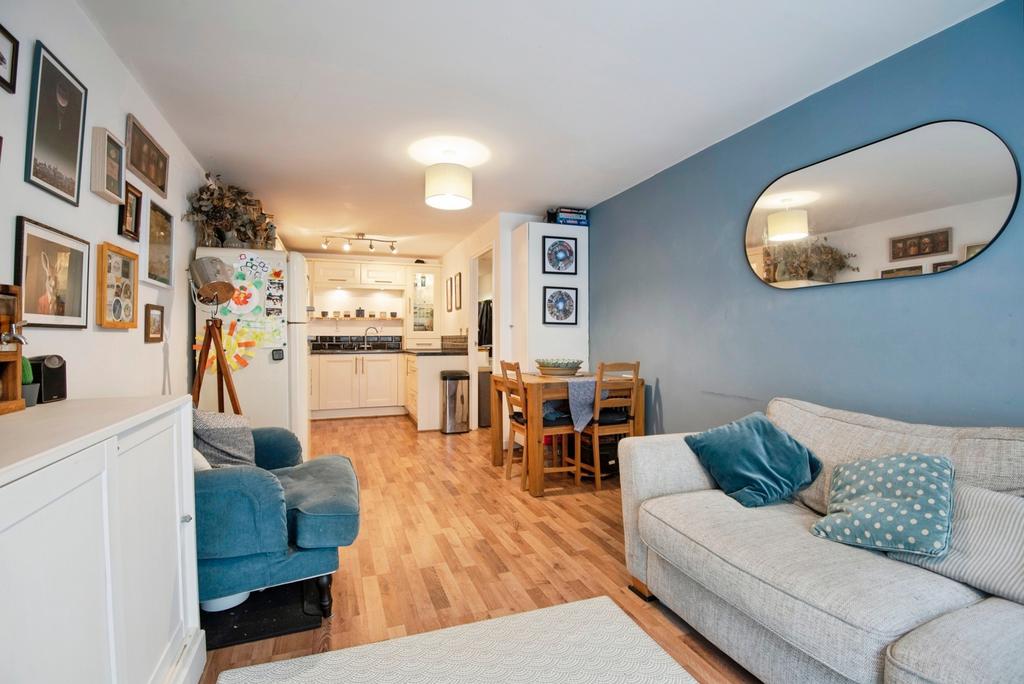 Lounge/Kitchen