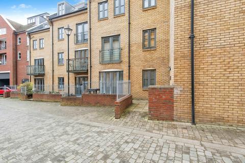 2 bedroom maisonette for sale, Coopers Yard, Paynes Park, Hitchin, Hertfordshire, SG5