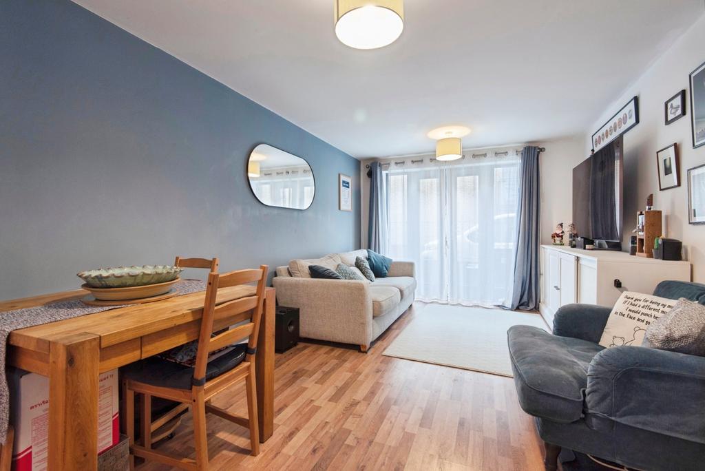 Lounge/Kitchen