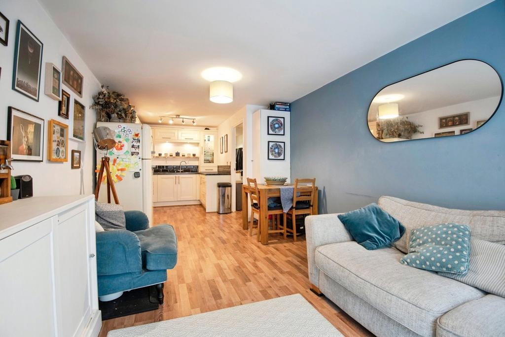 Lounge/Kitchen