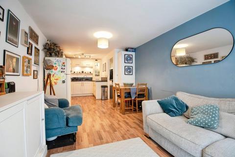 2 bedroom maisonette for sale, Coopers Yard, Paynes Park, Hitchin, Hertfordshire, SG5