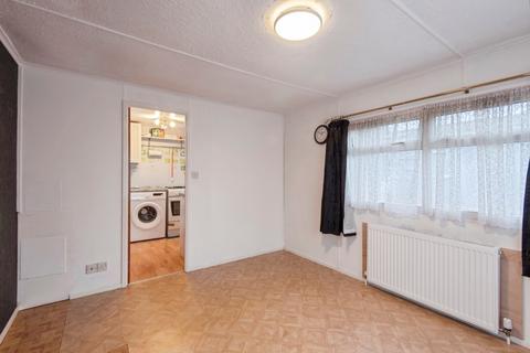 undefined, Three Star Park, Bedford Road, Lower Stondon, Henlow, SG16