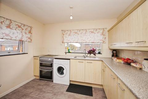 2 bedroom flat for sale, Windermere Road, Patchway, Bristol, Gloucestershire, BS34