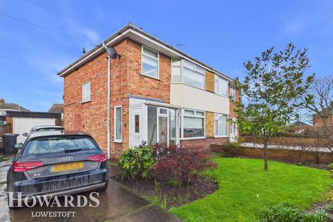3 bedroom semi-detached house for sale, Hillcrest Gardens, Lowestoft
