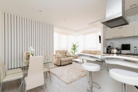 undefined, Empire Way, Caerdydd, Empire Way, Cardiff, CF11