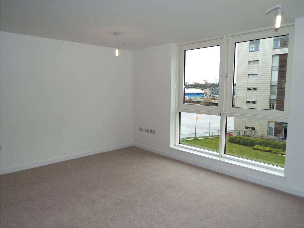 Living/Dining Area