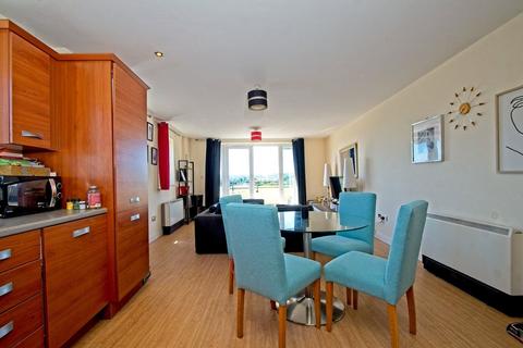 2 bedroom flat for sale, Ocean Buildings, Bute Terrace, Cardiff Bay, CF10