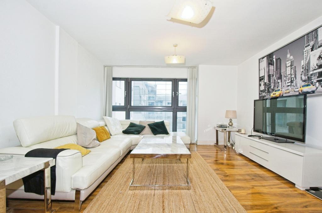 Living/Dining Area