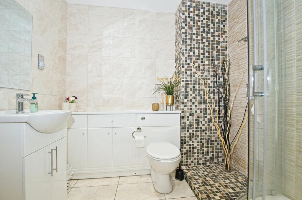 Main Shower Room