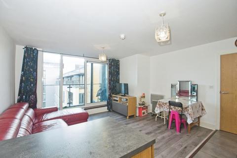 2 bedroom flat for sale, Caldey Island House, Ferry Court, Cardiff, South Glamorgan, CF11