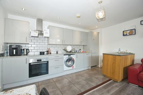 2 bedroom flat for sale, Caldey Island House, Ferry Court, Cardiff, South Glamorgan, CF11
