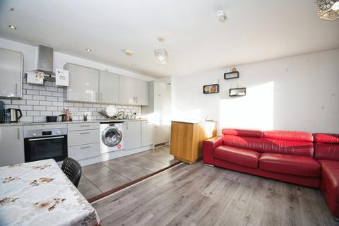 2 bedroom flat for sale, Caldey Island House, Ferry Court, Cardiff, South Glamorgan, CF11