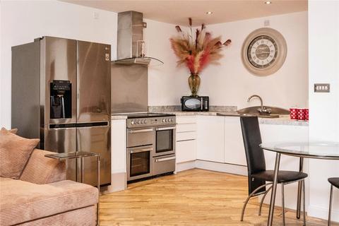 2 bedroom flat for sale, Ocean Buildings, Bute Crescent, Cardiff, CF10