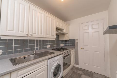2 bedroom flat to rent, Leeward Court, Leith, Edinburgh, EH6