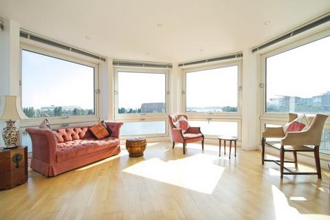 3 bedroom flat for sale, Adventurers Quay, Cardiff, CF10