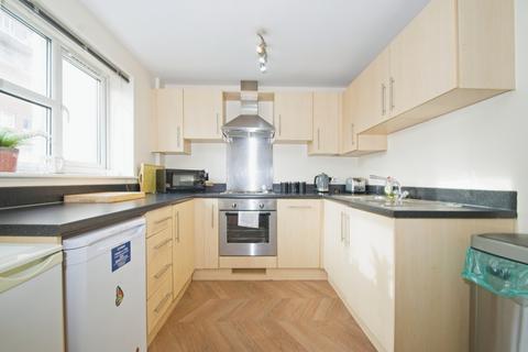 2 bedroom flat for sale, Overstone Court, Cardiff, CF10