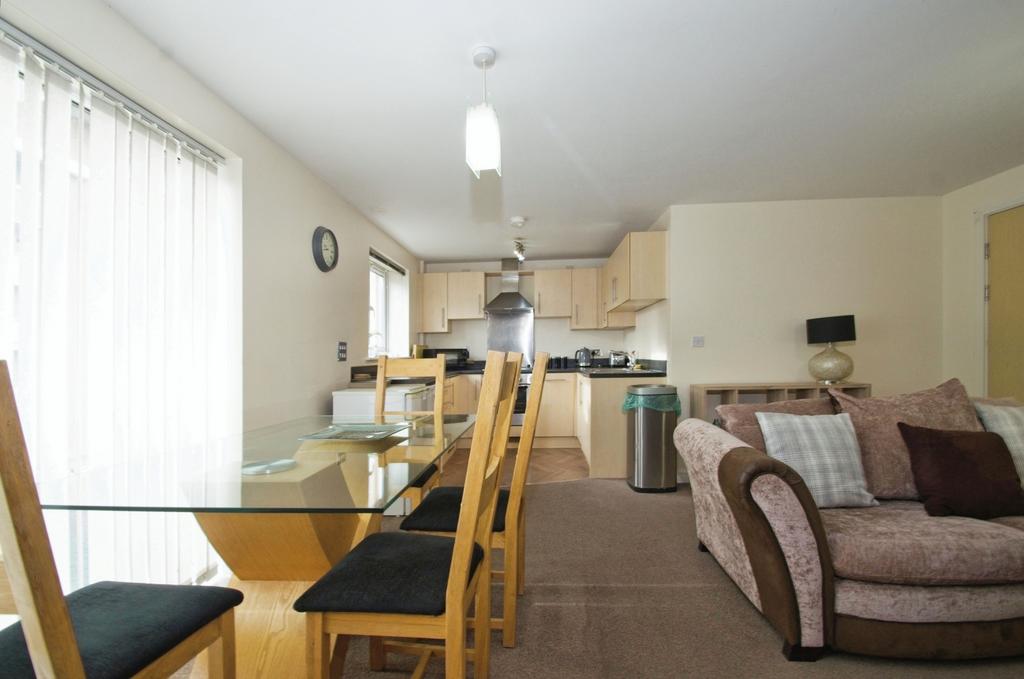 Living/Dining Area