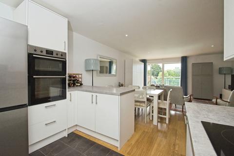 1 bedroom flat for sale, Penstone Court, Chandlery Way, Cardiff, CF10