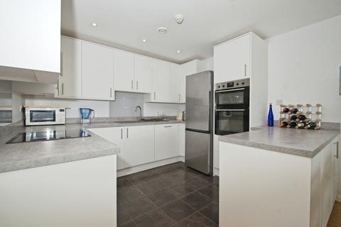 1 bedroom flat for sale, Penstone Court, Chandlery Way, Cardiff, CF10