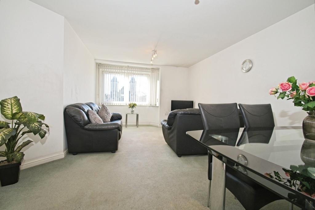 Living/Dining Area
