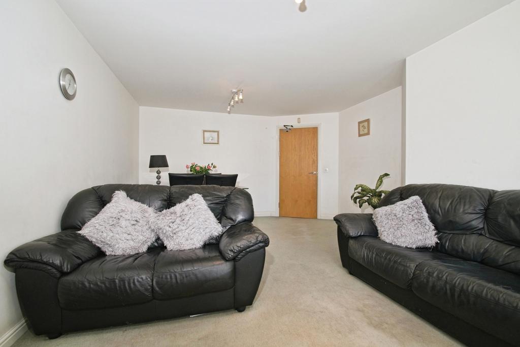 Living/Dining Area