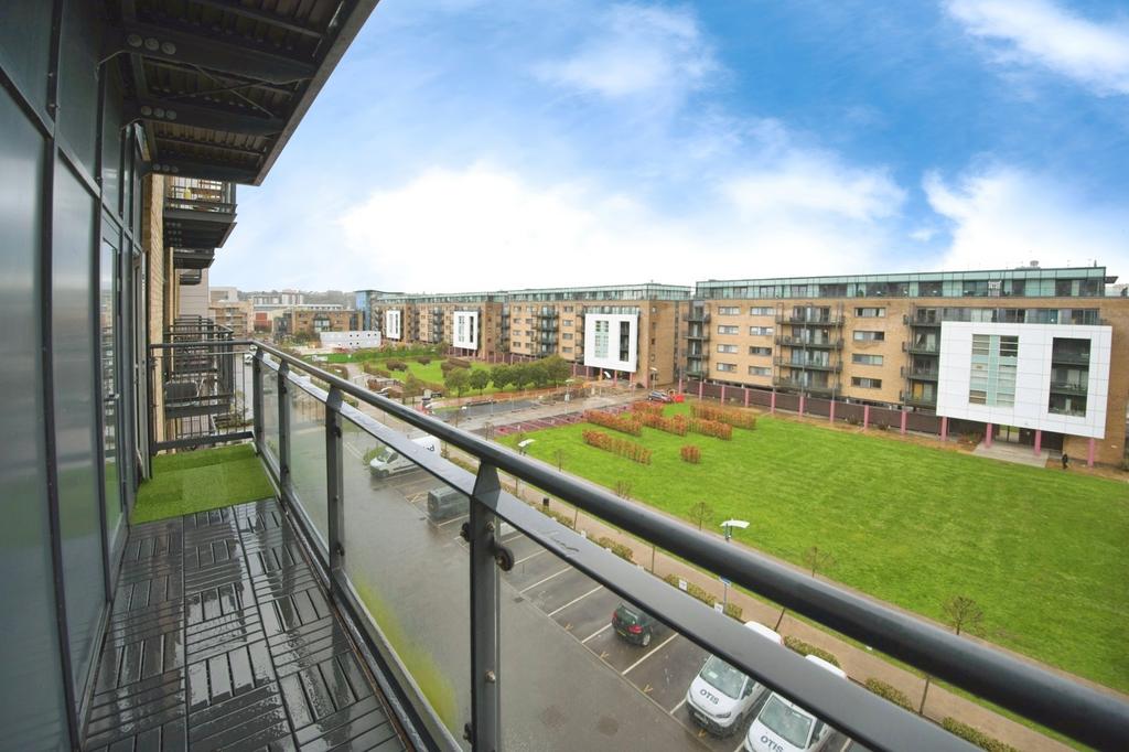 Balcony/Views