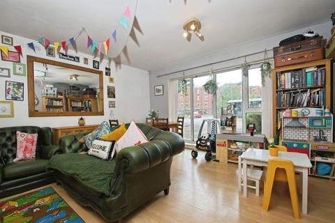 Adventurers Quay, CARDIFF, South Glamorgan, CF10
