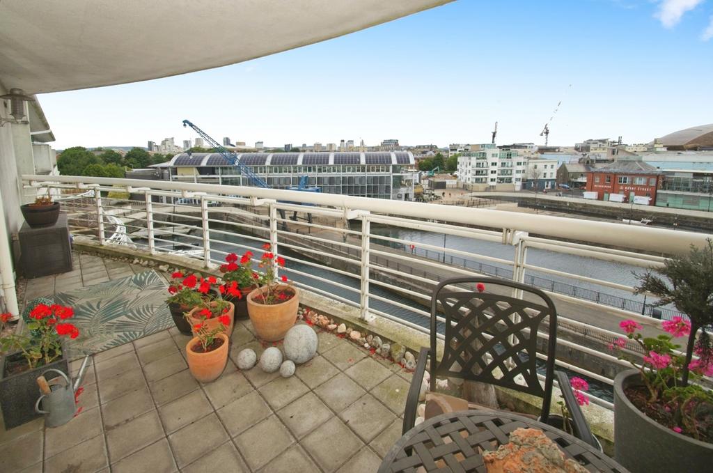 Balcony/Views