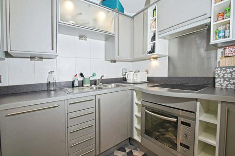 2 bedroom flat for sale, Havannah Street, Cardiff, CF10