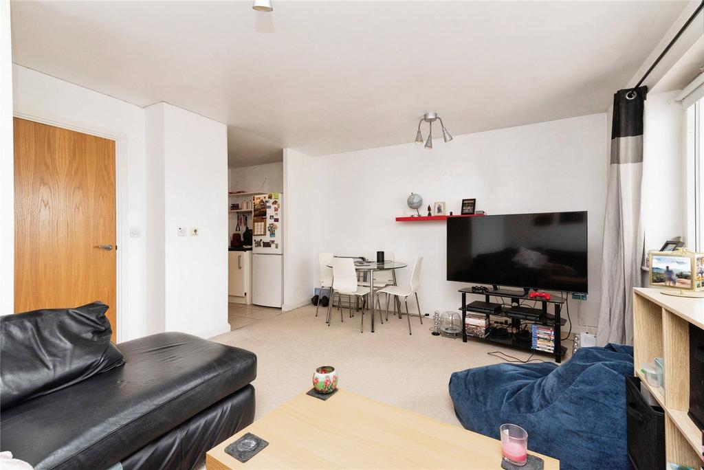 Living/Dining Area