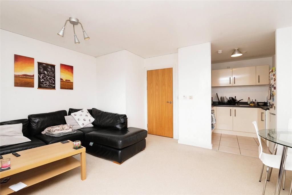 Living/Dining Area