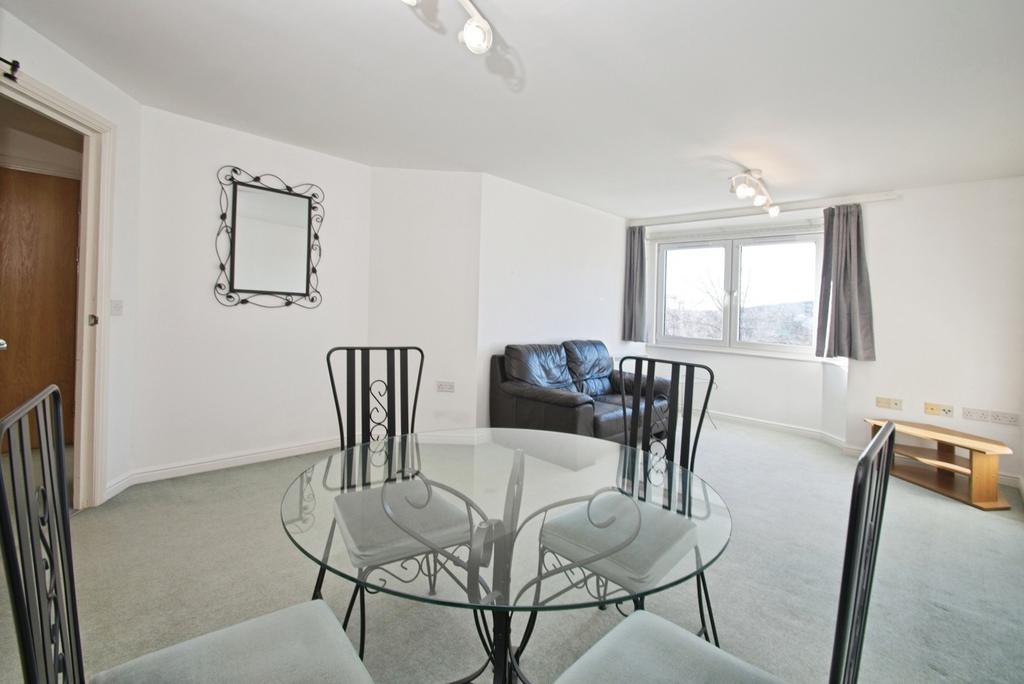 Living/Dining Area