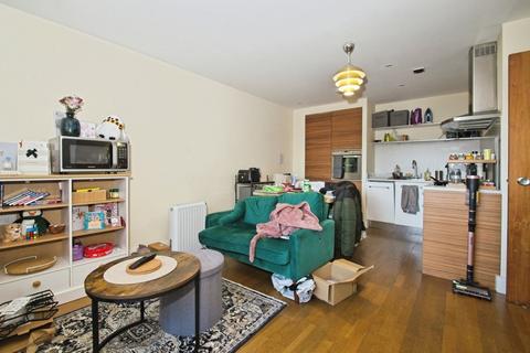 1 bedroom flat for sale, Electra House, Falcon Drive, Cardifff, CF10