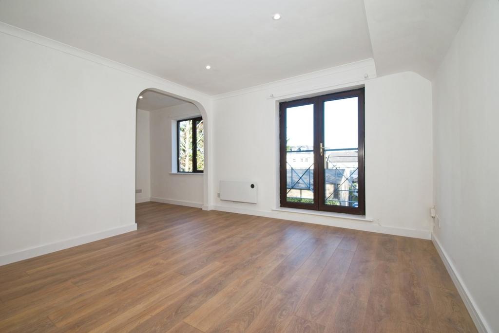 Living/Dining Area