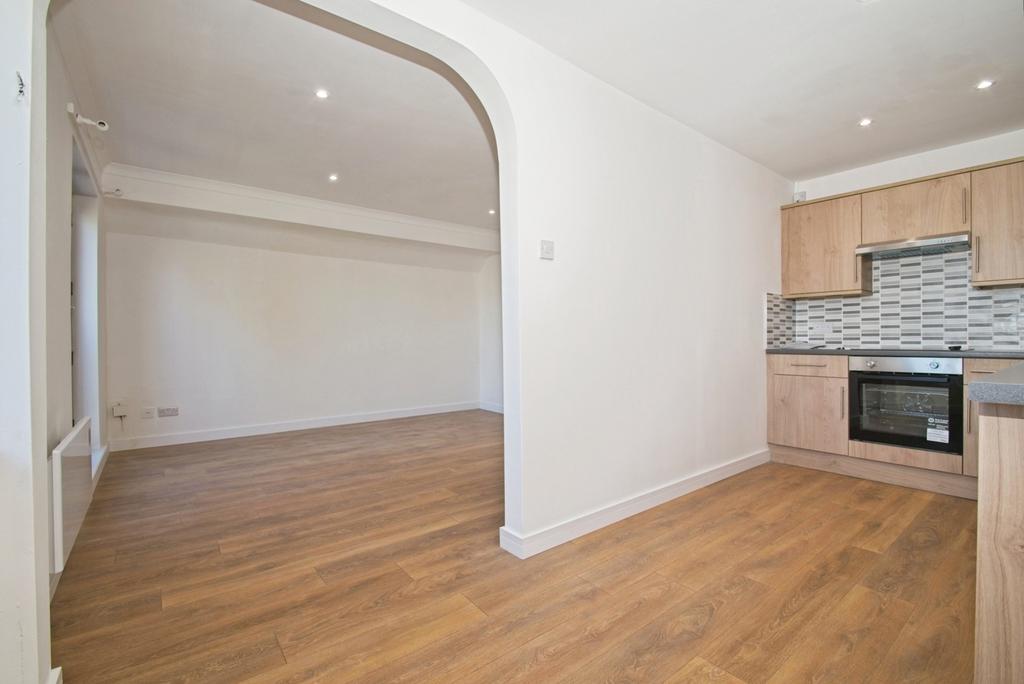 Kitchen/Dining Area