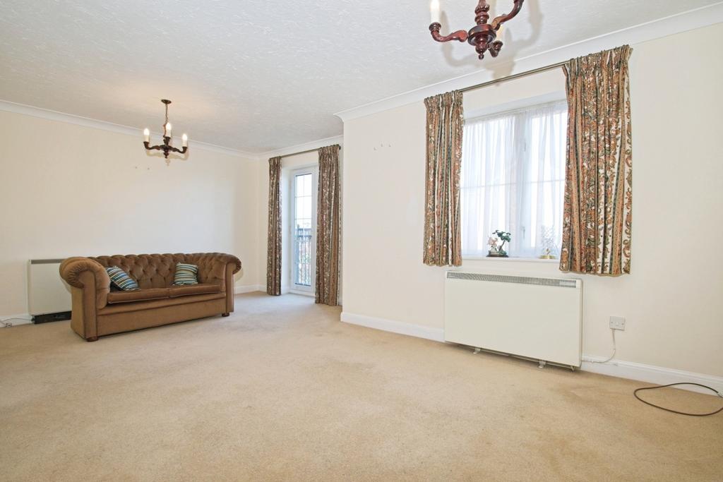 Living/Dining Area