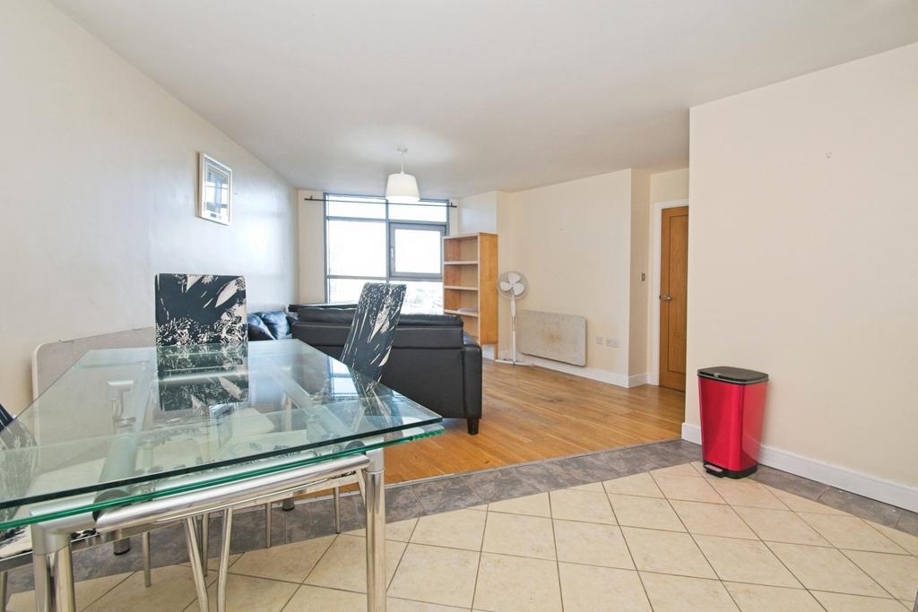 Living/Dining Area