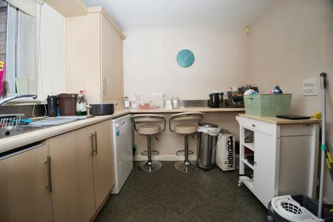 2 bedroom flat for sale, Forio House, Ffordd Garthorne, Cardiff, CF10