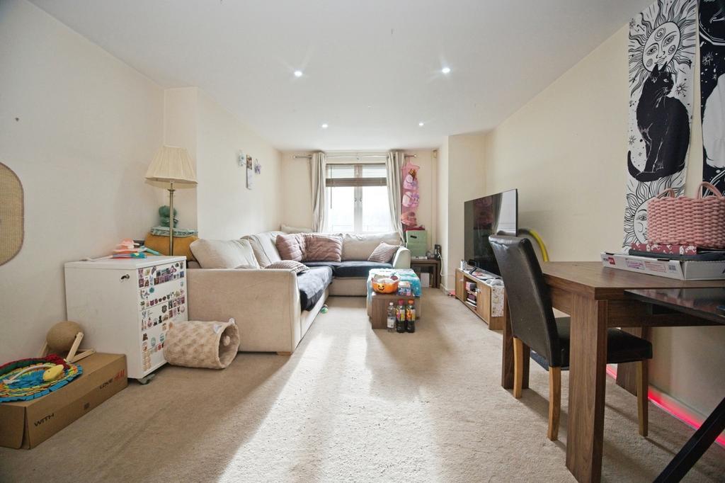Living/Dining Area