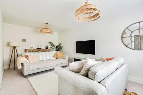 4 bedroom terraced house for sale, Olivers Close, WITNEY, Oxfordshire, OX29