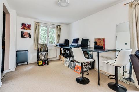 2 bedroom flat for sale, Spring Lane, Headington, Oxford, Oxfordshire, OX3