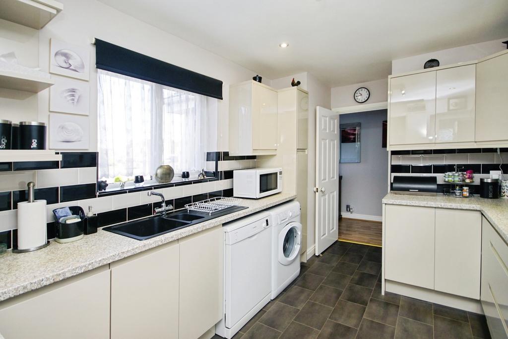 Aintree Drive, Downend, Bristol, BS16 - View 2