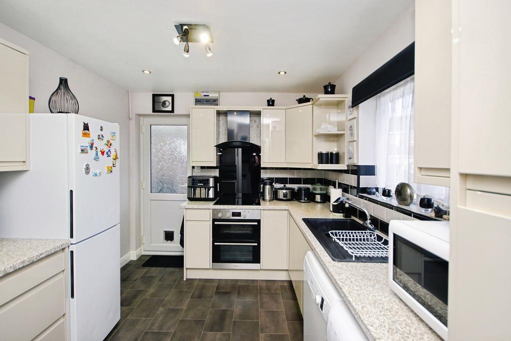Aintree Drive, Downend, Bristol, BS16 - View 6
