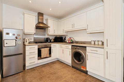 1 bedroom flat for sale, Oaktree Avenue, Pucklechurch, Bristol, BS16
