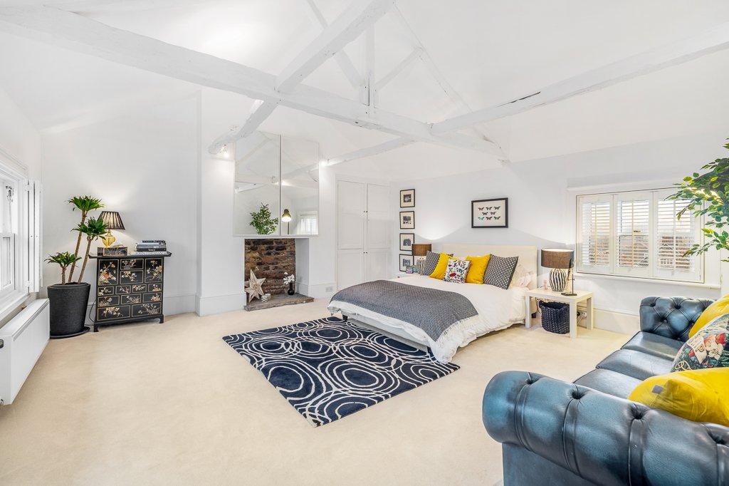 Bedroom (2nd Floor)