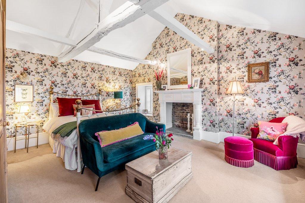 Bedroom (2nd Floor)