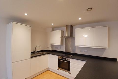 2 bedroom apartment to rent, Marketfield Way, Redhill