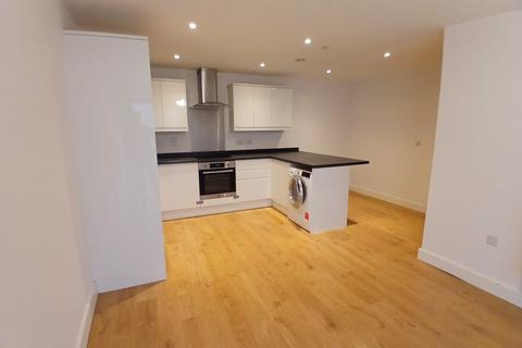 2 bedroom apartment to rent, Marketfield Way, Redhill