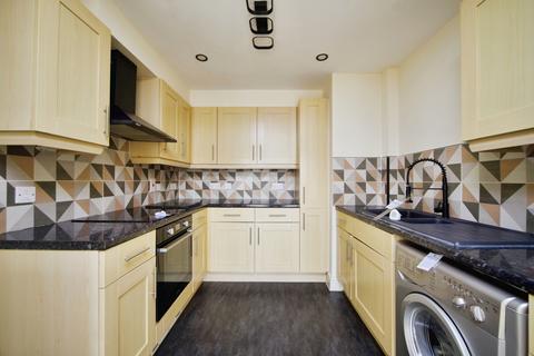 2 bedroom flat for sale, The Concourse, London, N9